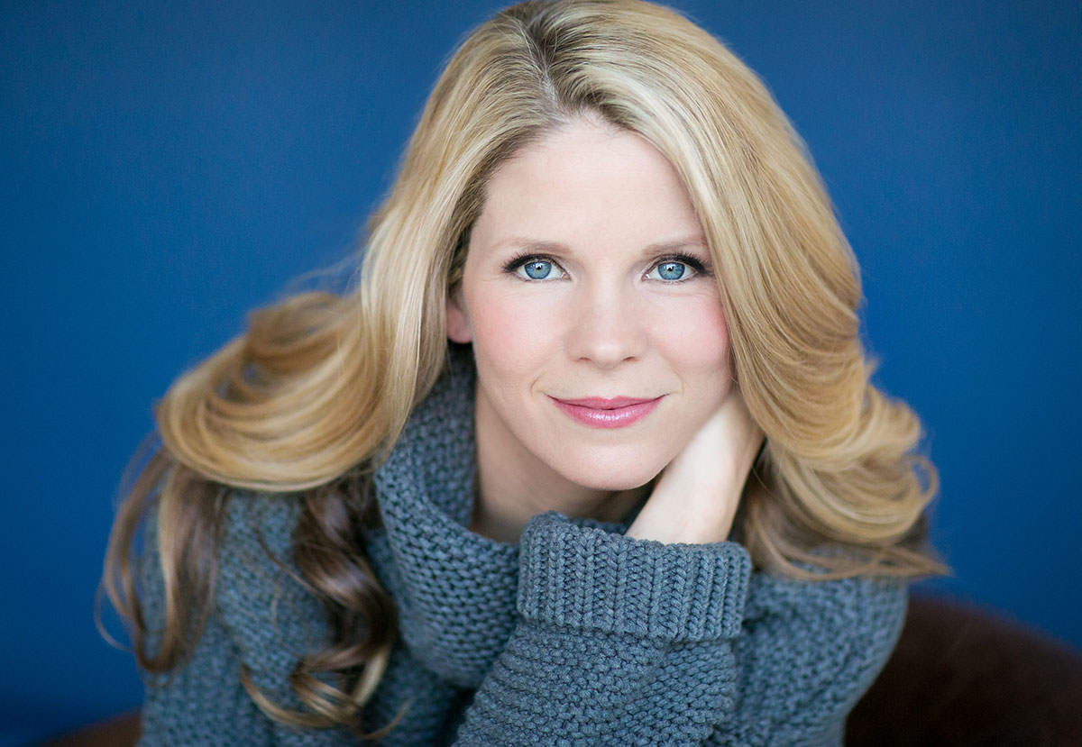 American actress and singer and seven-time Tony Award nominee, Kelli O'Hara, participated in a Masterclass with Theater students at Mason.